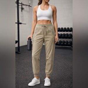 Athleta Trekkie North Jogger Pants Size 14 Beige Khaki Excellent Condition